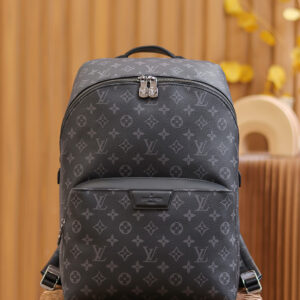 Louis Vuitton M43186 Discovery Backpack