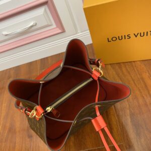 louis vuitton m44020