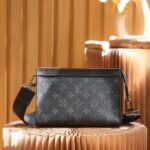 Louis Vuitton M81124 Men'S Gaston Wearable Wallet