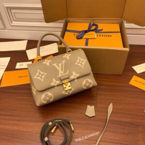 louis vuitton m46041 includes electronic chip internal code, gift bag, protection cloth, copper electronic label genuine italian leather
